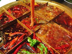 -沸炉重庆老火锅(军事博物馆店)