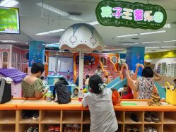 -孩子王童乐园(成都吾悦广场店)
