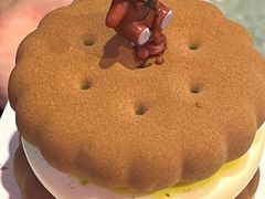 -DOUBLE HAPPINESS 双喜面包咖啡
