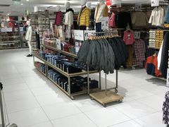 -优衣库(上海正大广场店)