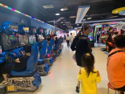 -蹦蹦乐园(南桥百联店)