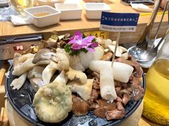 -一朵菌·野生菌探索家火锅(南亚店)