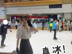 -正佳冰河湾真冰滑冰场