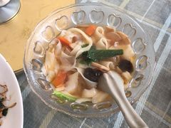 -天天向上素食餐厅(五台山店)