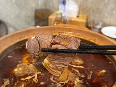 -李双猪·小龙虾·烧烤·羊肉煲(乐山店)