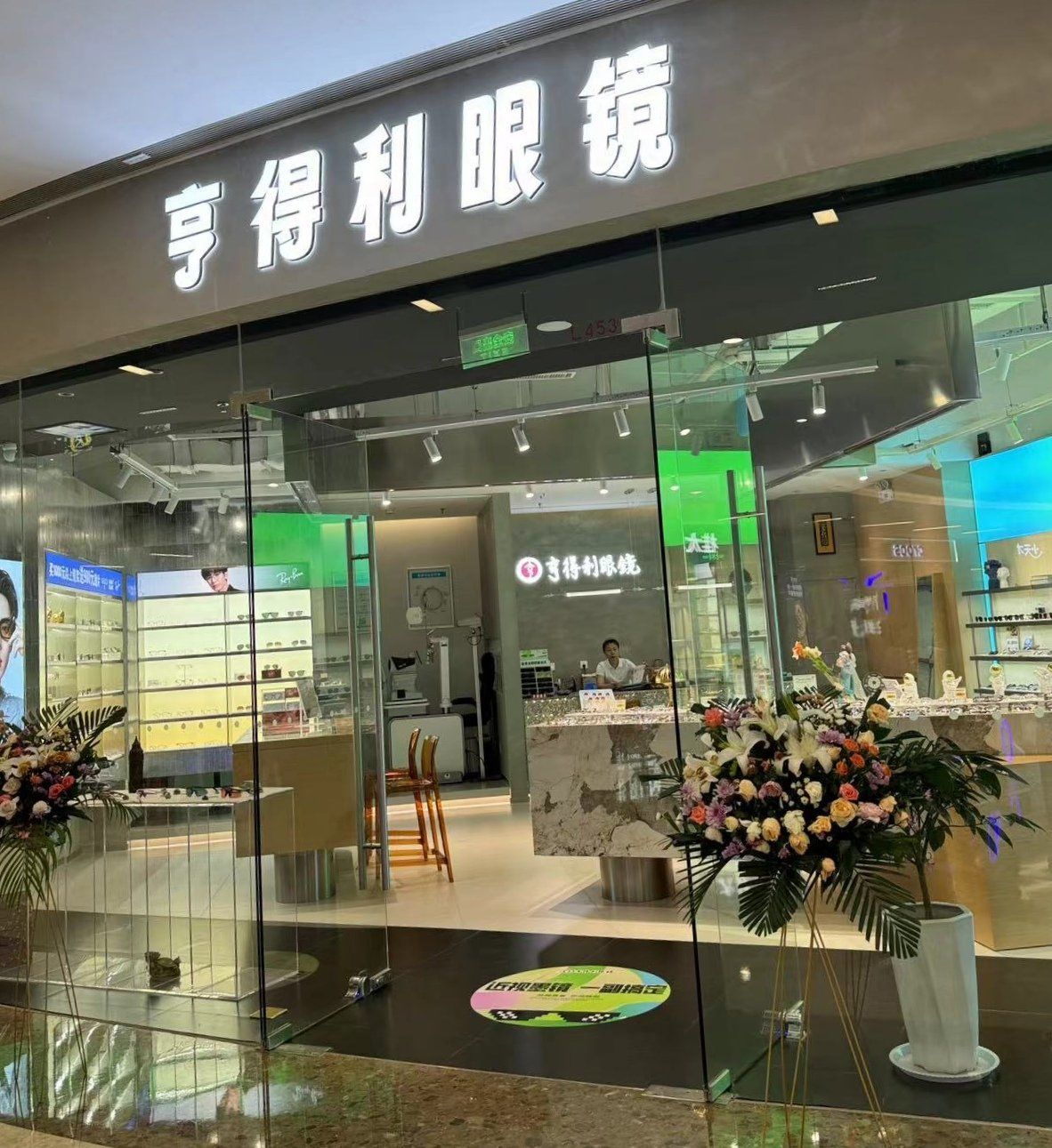 Копии сумок из натуральной кожи-雷朋受權店