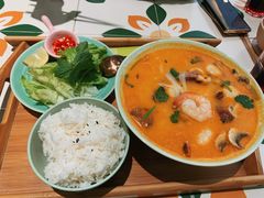 冬阴功海鲜粉-越弥越南传统美食馆
