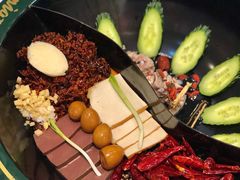 菌汤鸳鸯锅底-有拈头成都市井火锅(稠州西路店)