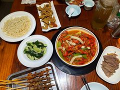 -茸梅路右拐龙虾-农家菜(松江店)