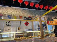 面包甜点陈列柜-聚合鑫东北熏酱熟食麻辣面(长阳店)
