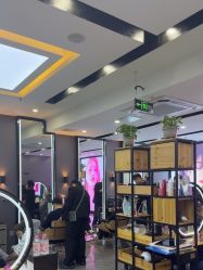 -藤野造型烫染·漂发