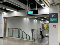 -银湖(地铁站)