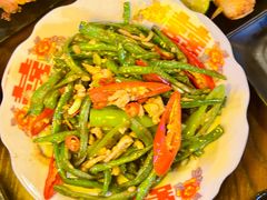 -人间半杯·小酒馆创意菜(三里屯店)