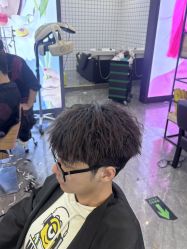 -藤野造型烫染·漂发