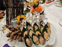 -茅草房·河畔园林火锅