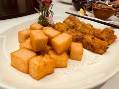-榕树下海鲜馆(坪山路店)