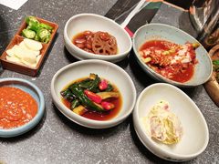 -草家酱蟹炭火烤肉店(珲春南路一店)