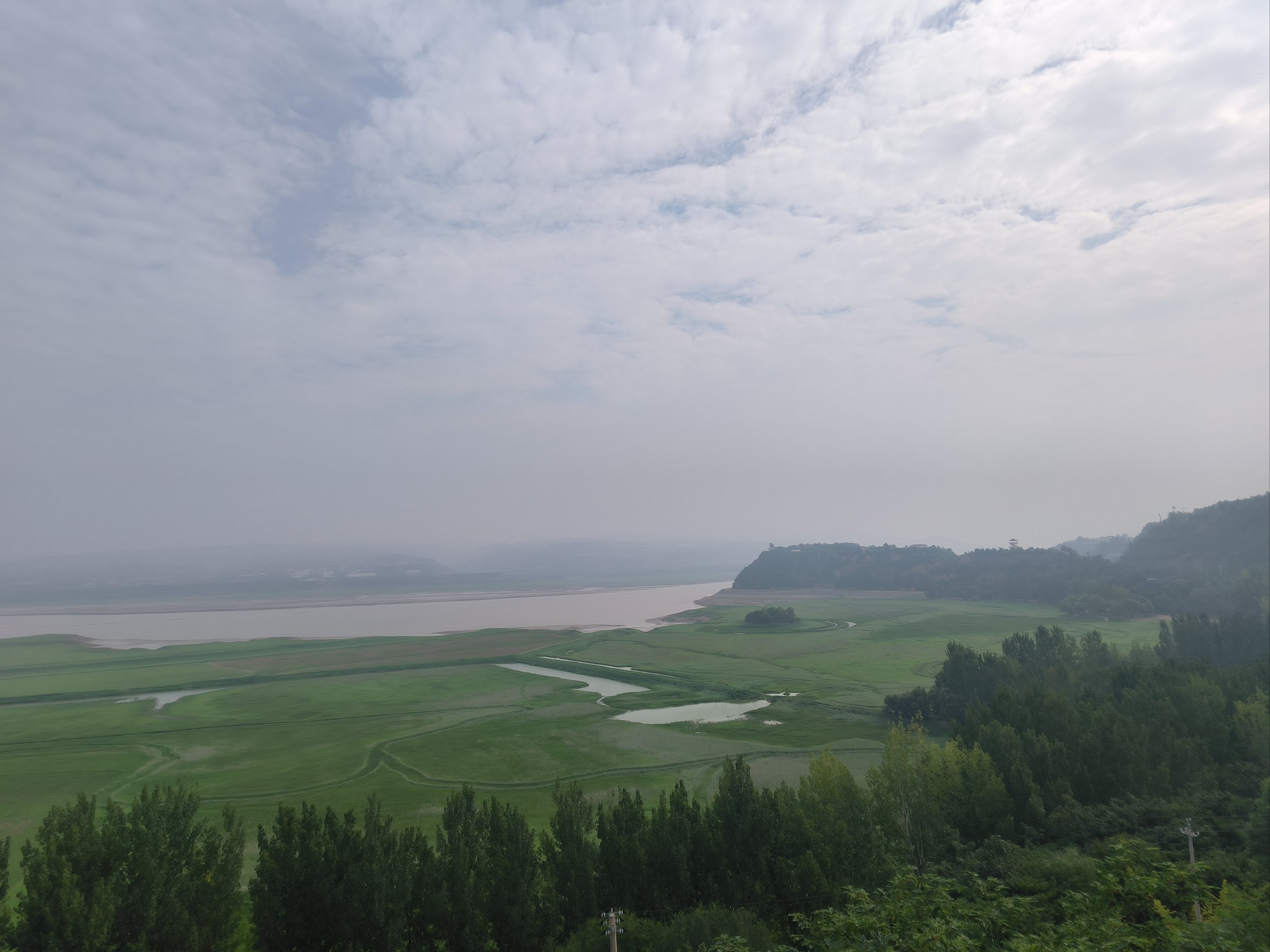 济南黄河大草坪图片