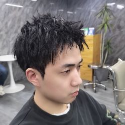 点击看大图 -西克造型美发连锁