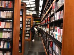 -西西弗书店&矢量咖啡(壹方购物中心店)