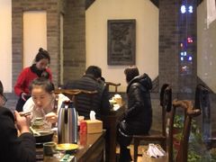大堂-王明古法砂锅居(开化寺店)
