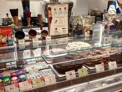 -VENCHI 闻绮(上海佛罗伦萨小镇店)