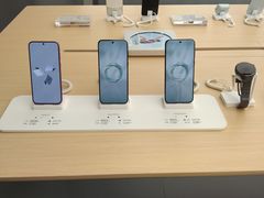 -华为授权体验店(中山公园来福士)