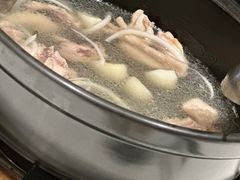 -东椰·海南椰子鸡火锅(朝阳门店)