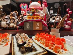 -雍容荟帝王蟹活龙虾展台自助(IFS黑金店)