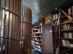 -钟书阁(松江泰晤士小镇店)