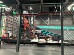 -极限PLAY运动娱乐新世界·团建派对表演休闲馆·室内高空游乐园