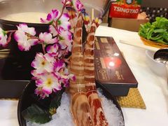 -鲜入围煮花胶鸡海鲜火锅