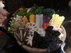 -湊湊火锅·茶憩(新中关购物中心店)