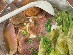 -王拐拐热干面·武汉三鲜豆皮(徐家汇店)