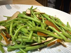 芦蒿炒香干-丁老爷子苏香圆