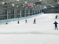 -乔波室内滑雪场