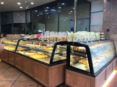 面包甜点陈列柜-赞记龙凤礼饼(广州市二宫向群宾馆店)