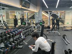 -超鹿运动(五四路恒力城店)