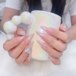 -七彩虹美甲美睫 半永久