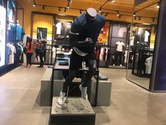 -adidas(滔搏朝阳大悦城店)