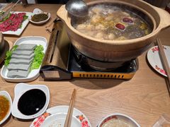 -邹开喜·炭炉鸡煲·海鲜火锅(虹口足球场店)