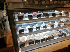 面包甜点陈列柜-BONBON BAKERY