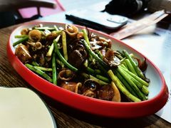 五花肉烧比管-叶派龙虾•招牌香辣蟹·海鲜(中海国际店)