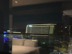 -上海虹桥西郊假日酒店