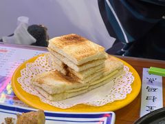 鲜油吐司-小龍鳳餐室(番禺路店)