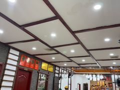 -湖南人家湘菜馆(镇江路店)