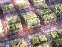 -新月蛋糕西点专卖店(大麦街店)