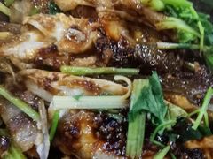 石锅鱼头-庆丰农庄·团建·农家菜(大浪店)