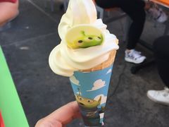 -Lotso Lunch Box 草莓熊餐盒