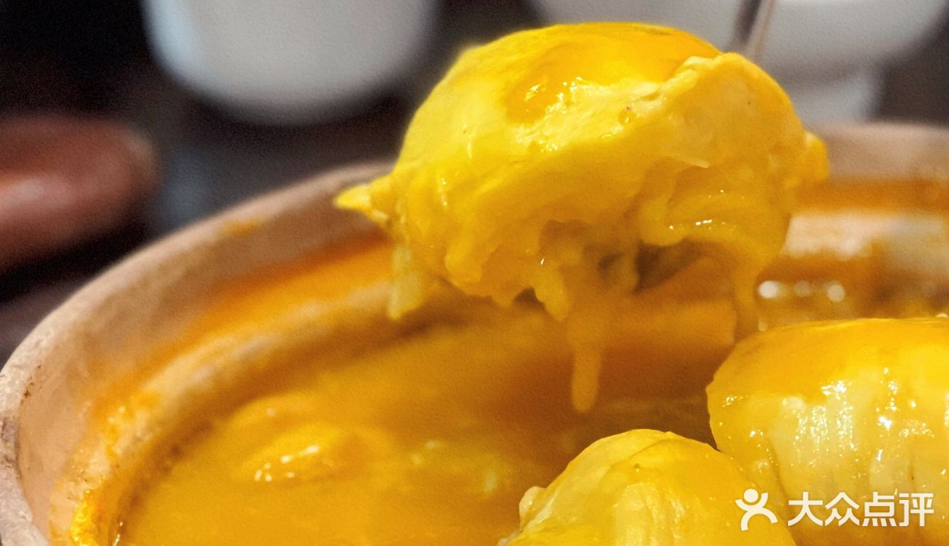 怨种闺蜜被我叫来吃榴莲鸡煲🐔被香迷糊了